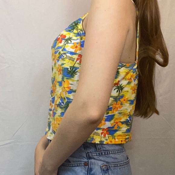 Sand & Sun Postcard Hibiscus Tank Women’s Y2K Top - Picture 3 of 6